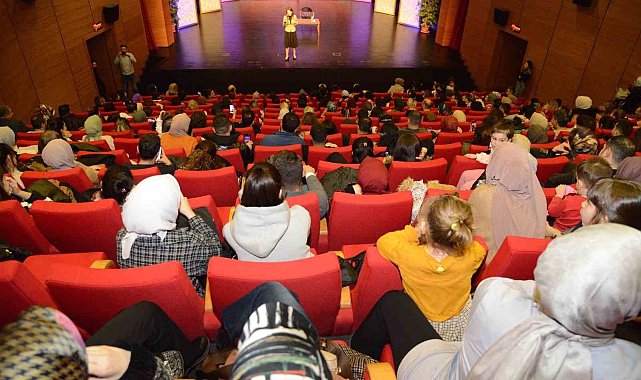 Diyarbakır&#039;da &#039;Ailenizin Kumandası&#039; söyleşisi yapıldı