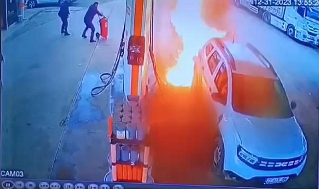 Diyarbakır'da akaryakıt istasyonundaki yangın kamerada