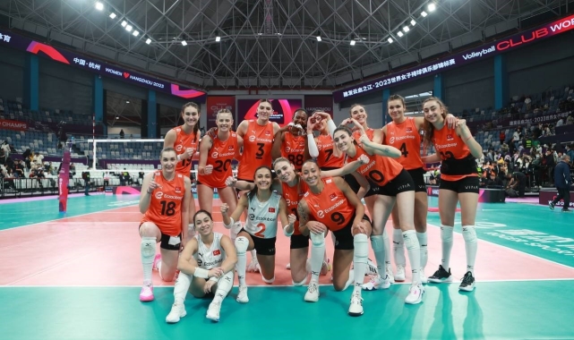 Eczacıbaşı Dynavit, FIVB Dünya Kulüpler Şampiyonası'nda finalde