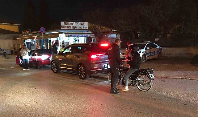 Ehliyetsiz araç kullanan 3 kişi polise yakalandı