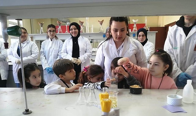Emet MYO'da minikler için ''Bilim Günü'' etkinliği