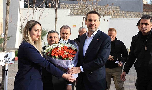 Enerji ve Tabii Kaynaklar Bakanı Bayraktar, Şırnak'ta ziyaretlerde bulundu