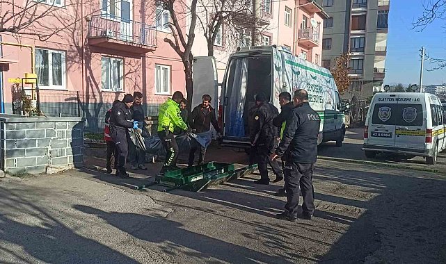 Eski eşi ve kızını öldürdü