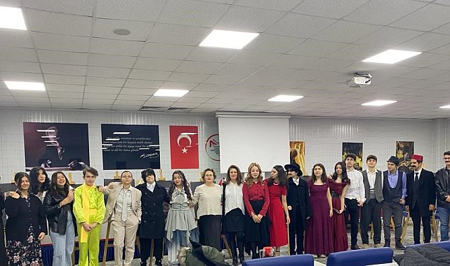 Eskişehir Atatürk Lisesi'nden 'Dünya Roman Kahramanları' günü sergisi