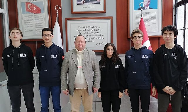 Eskişehir Fatih Fen Lisesi ekibi Türkiye Münazara Şampiyonası'na katıldı