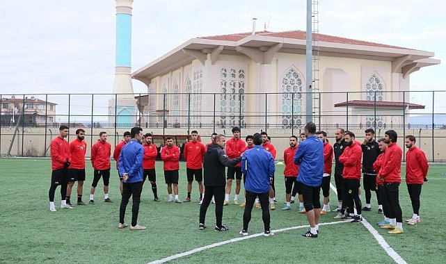 Eskişehirspor yeni teknik direktörü gözetiminde ilk idmanını yaptı