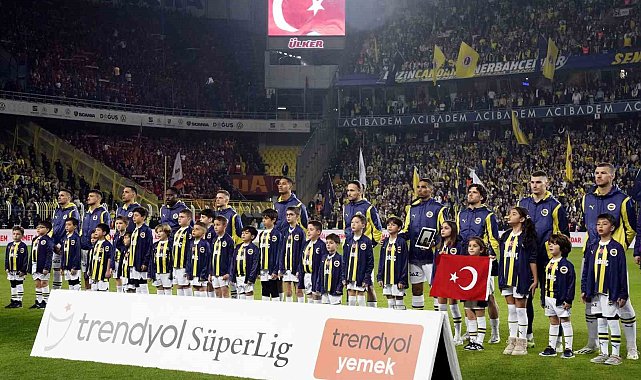 Fenerbahçe'de hedef çifte kupa