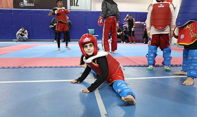 Gündüz muhasebeci, akşam antrenör