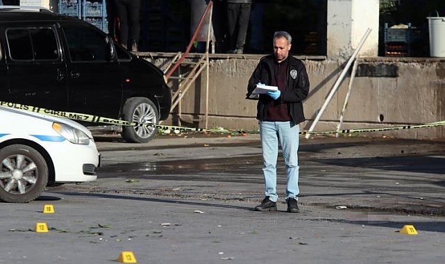 Hal kompleksindeki kanlı karşılaşmada ağır yaralanan şahıs hayatını kaybetti