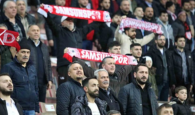 İki dönem transfer yasağı alan Samsunspor, bilet fiyatlarını yarıya indirdi