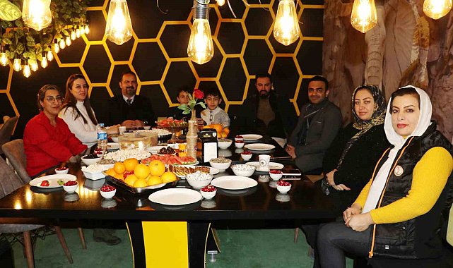 İranlılar 21 Aralık gecesini Van'da kutladı