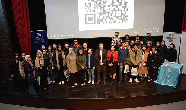 İşin uzmanlarından gençlere etkili öz geçmiş hazırlama teknikleri anlatıldı