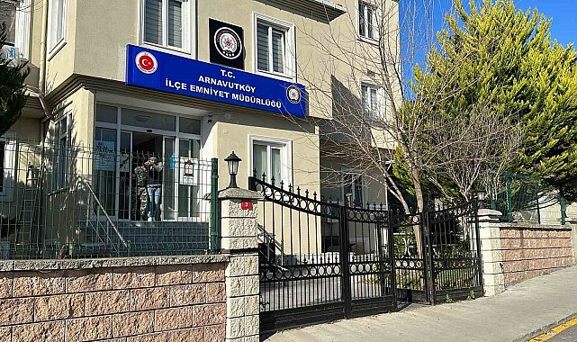 İstanbul'da bir taksici iyilik yapmak istediği kişiler tarafından gasp edilmişti: O gaspçılar yakalandı