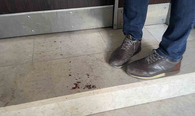 İstanbul'da üniversite öğrencisi genç kıza bıçaklı saldırı: "Abi korkuttun beni" dediği şahıs belinden bıçakladı