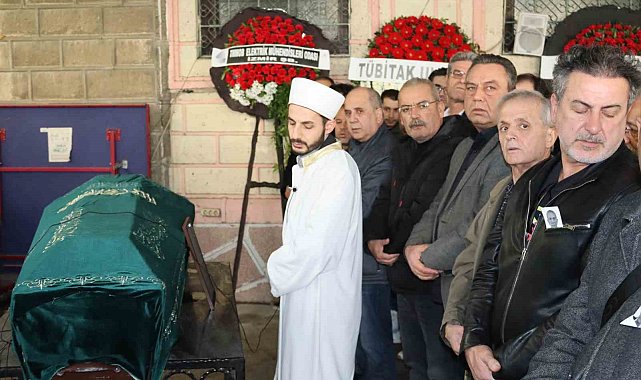 İzmir'de öldürülen öğretim görevlisine son veda