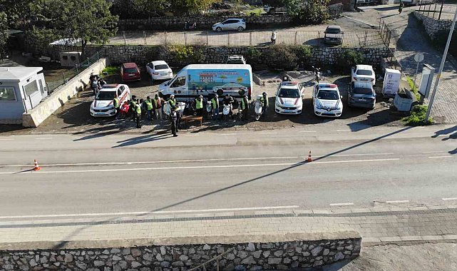 Jandarma, önce kask sonra eğitim verdi