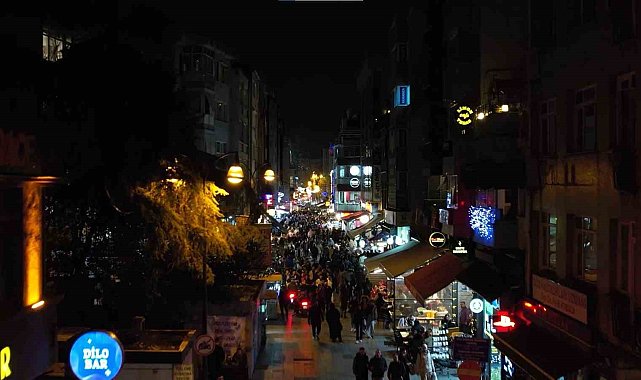 Kadıköy'de yılbaşı öncesi yoğunluk havadan görüntülendi