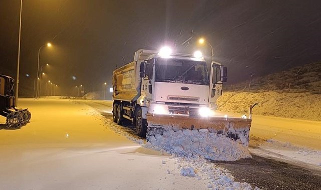 Kahramanmaraş'ta kar yağışı sonrası yollar açılıyor