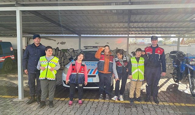 Karacasu jandarması özel eğitim öğrencilerini ağırladı