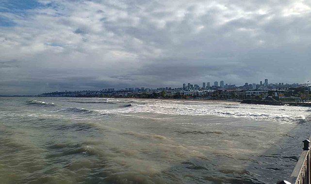 Karadeniz'de fırtına uyarısı: Saatteki hızı 75 km'yi bulacak