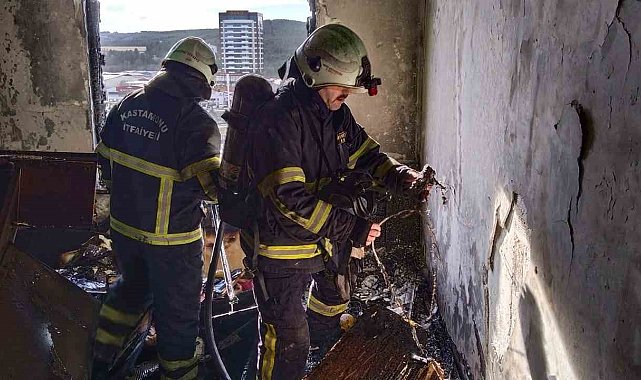 Kastamonu'da 10 katlı apartmanda çıkan yangın paniğe sebep oldu