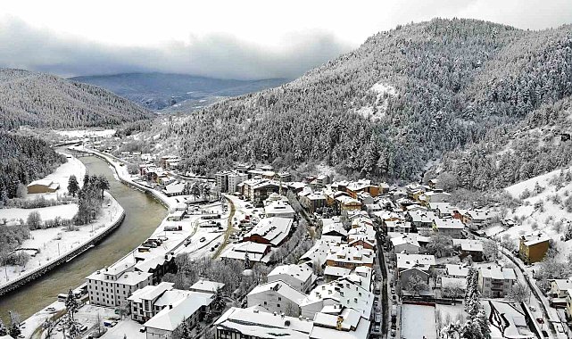 Kastamonu'da kar, kartpostallık görüntüler oluşturdu