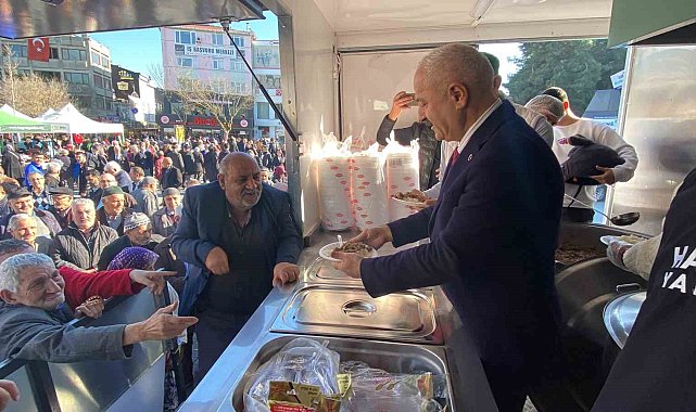 Kocaeli'de şehitler için mevlit okutuldu, yemek dağıtıldı