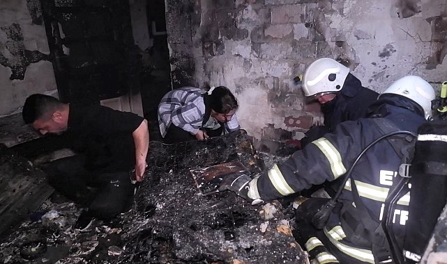 Küle dönen evde, ölen 3 çocuğunun hatıralarını gözyaşlarıyla aradılar