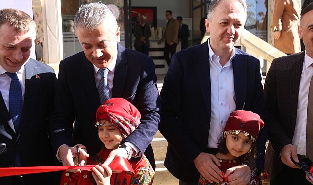 Kültür ve Turizm Bakan Yardımcısı Gökhan Yazgı Mardin'de kütüphane açılışına katıldı