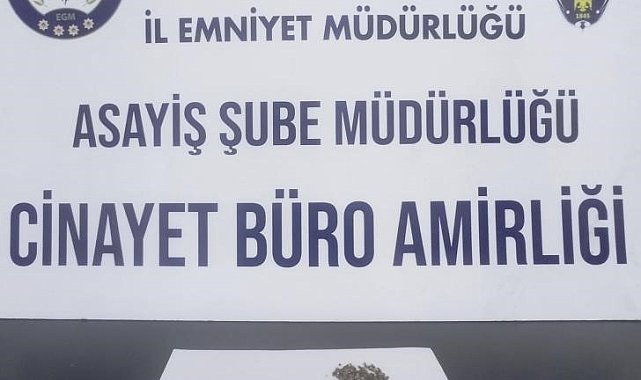 Kütahya'da araç sürücüsünün üzerinde uyuşturucu ele geçirildi