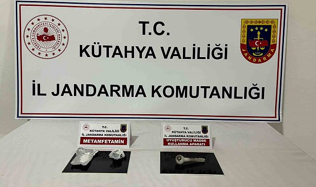 Kütahya'da durdurulan şüpheli araçta uyuşturucu ele geçirildi