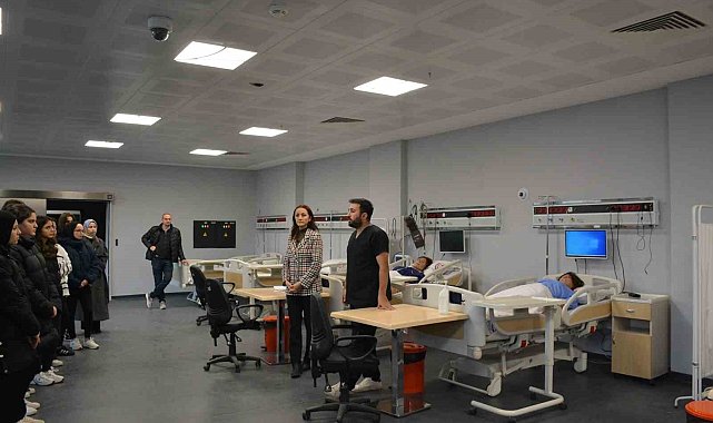 Lise öğrencileri Düzce Üniversitesini gezdi