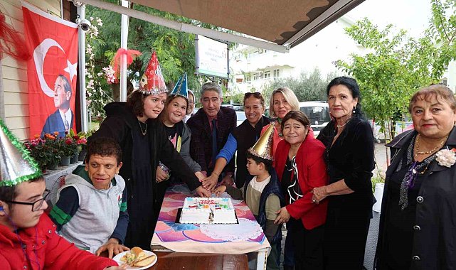 Marmaris'te özel çocuklar, Başkan Oktay'la yeni yılı kutladı