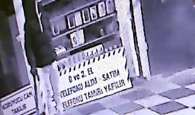 Maskeli ve eldivenli hırsız tutuklandı