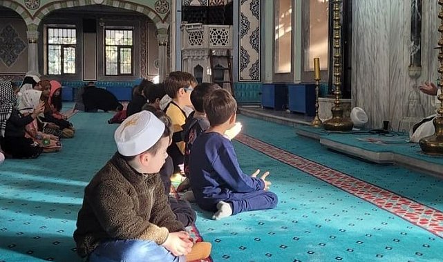 Minikler şehitler ve Gazze için dua etti