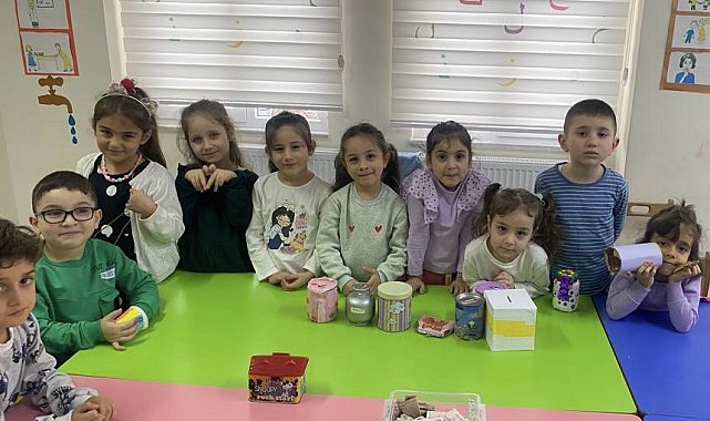 Miniklerden Filistin'e anlamlı bağış