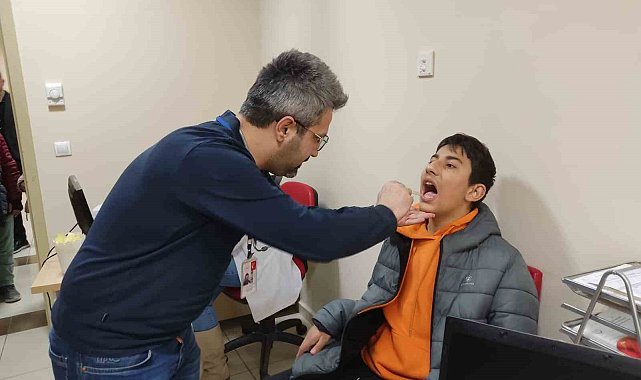Niğde'de hafif düzey zihinsel engelli bireyler ebeveyni olmadan hastanede muayene olmayı öğrendi