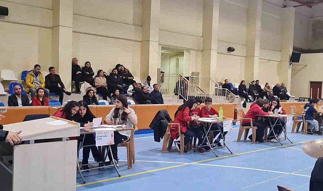 Öğrenciler bilgilerini konuşturdu