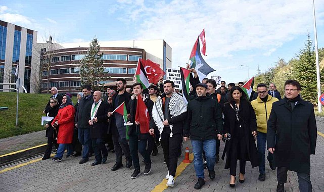 Öğrenciler Filistin için yürüdü