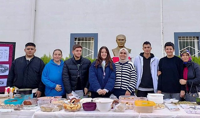 Öğrencilerden Filistin sergisi