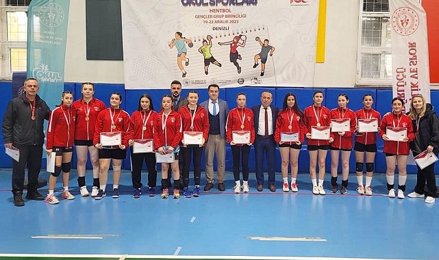 Okul sporları hentbolda yarı finalistler belli oldu
