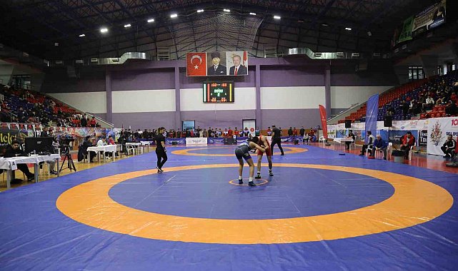 Ordu'da güreş grup müsabakaları başladı