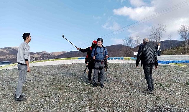 Osmaniye Dumanlı Yaylası, yamaç paraşütçülerinin yeni adresi oldu