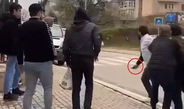 Otobüs şoförü yolcuya bıçak çekti