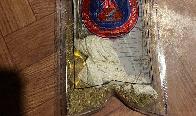 Otobüste seyahat ederken uyuşturucu ile yakalandılar