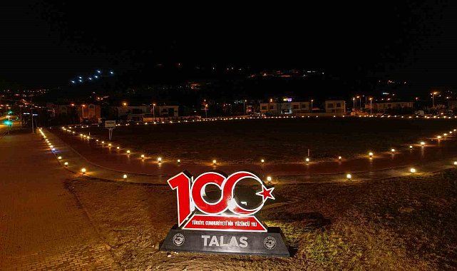Paraşüt İniş Alanı'na 100. Yıl Anıtı