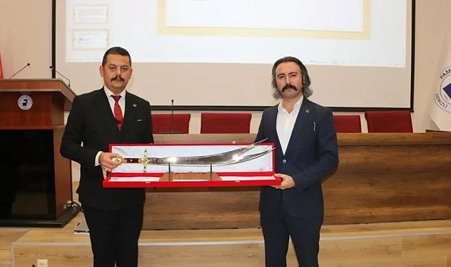 PAÜ'de 'Kendi ufkumuzla toplumsal rollerimiz' konulu konferans düzenlendi