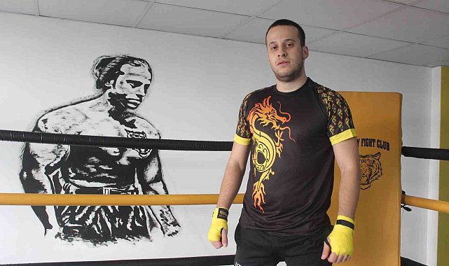 Pes etmedi, kırık bilekle Avrupa şampiyonu oldu