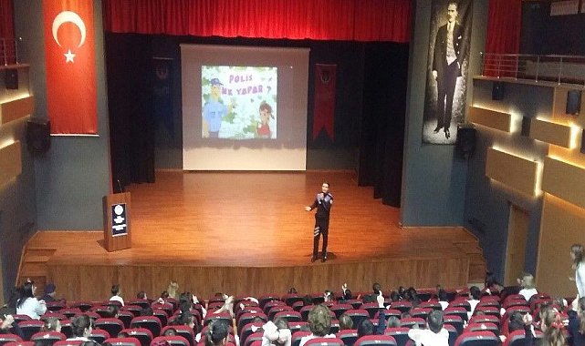 Polis ekiplerinin yaptığı 174 toplantıya 32 bin 350 öğrenci katılım sağlandı