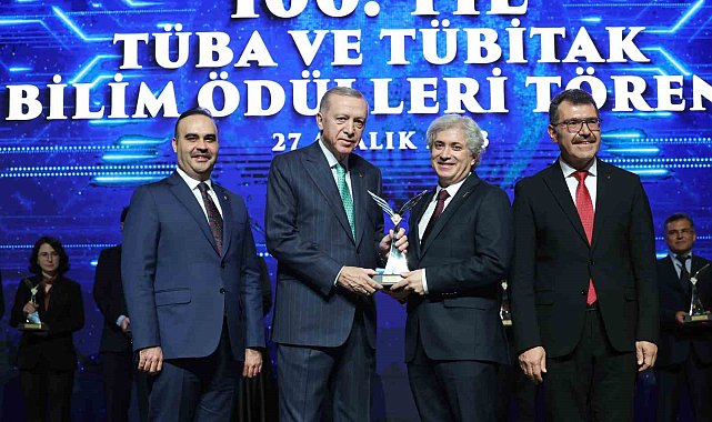 Prof. Dr. Ömer Özkan'a TÜBİTAK Hizmet Ödülü
